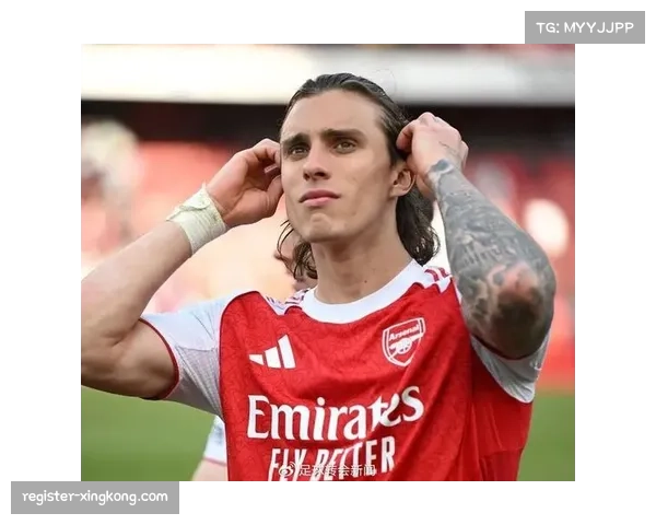 阿森纳门将拉亚状态稳定,伤病潮下需更多参与后场出球组织 阿森纳门将拉亚状态稳定,伤病潮下需更多参与后场出球组织